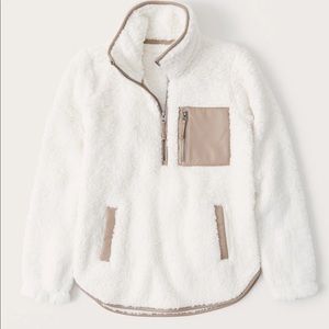 NWT Sherpa Half-Zip Elevated Trim Sweatshirt